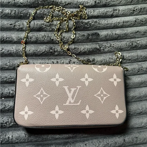 Louis Vuitton Gray and Gold Clutch - Picture 2 of 7